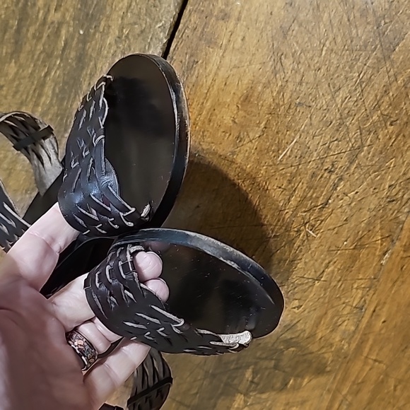 Ancient Greek Sandals - Picture 8 of 11